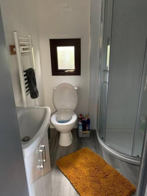 Lakeside Retreat - 2f Caer Beris - No Commercial Vehicles Allowed On Site