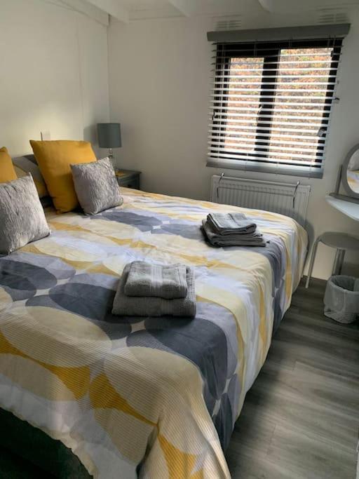 Apartment Lakeside Retreat - 2f Caer Beris - No Commercial Vehicles Allowed On Site *