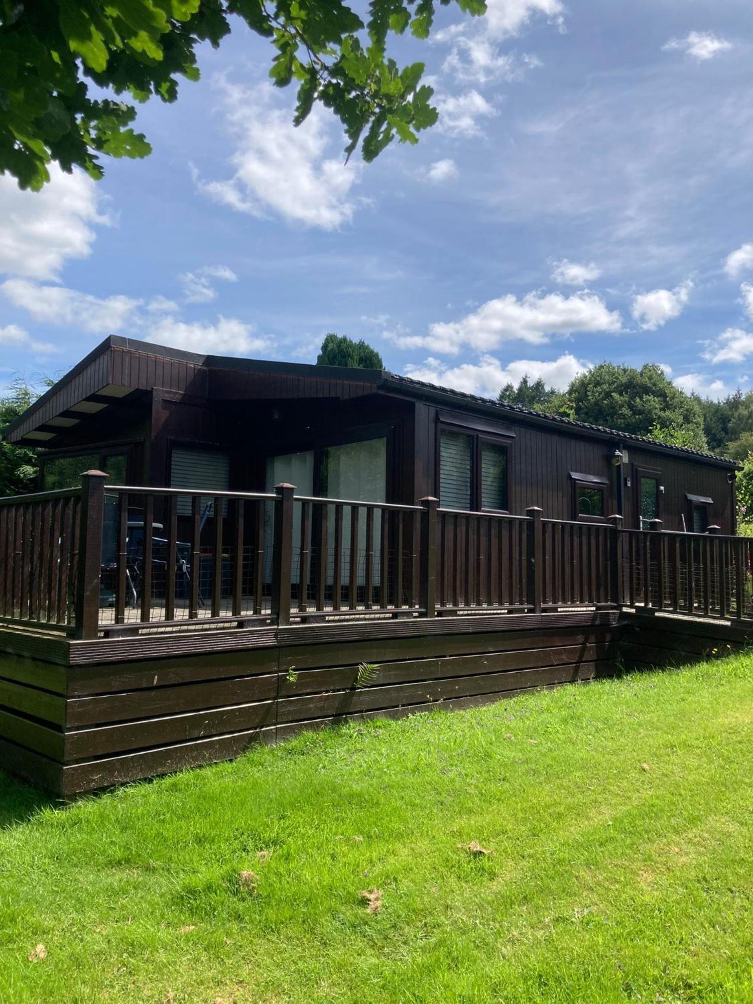 Lakeside Retreat - 2f Caer Beris - No Commercial Vehicles Allowed On Site Apartment
